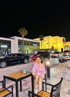 Liza - puta in Dubai Photo 6 of 8