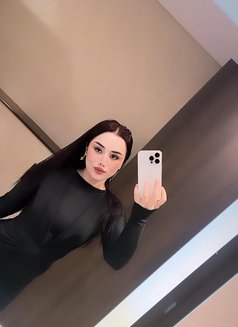Liza - escort in Muscat Photo 1 of 6