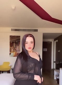 Liza - escort in Muscat Photo 4 of 6