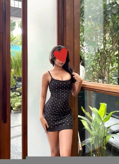 Liza - escort in Kathmandu Photo 3 of 3