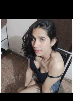 Liza Oberoi - Transsexual adult performer in Lucknow Photo 1 of 3