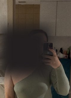 Liza Paul - escort in Gurgaon Photo 1 of 8