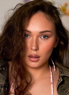 Liza Pink - escort agency in Dubai Photo 4 of 5