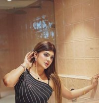 Liza - escort in Pune Photo 3 of 9