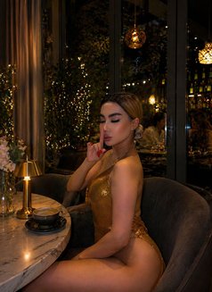 Liza - puta in Riyadh Photo 7 of 9