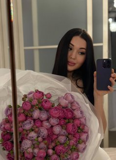 Liza-Russian - puta in Doha Photo 14 of 14
