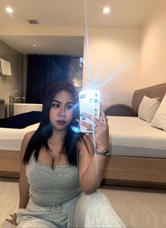 Liza - escort in Jubail Photo 3 of 15