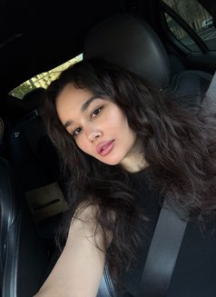 Liza VIP RUSSIAN - puta in Doha Photo 6 of 15