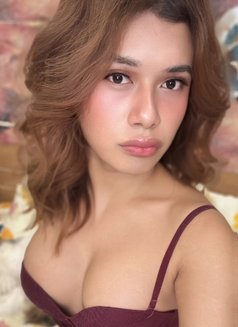 Lizaliza - Transsexual escort in New Delhi Photo 6 of 9