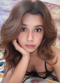 Lizaliza - Transsexual escort in New Delhi Photo 8 of 9