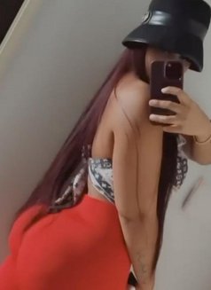 Lizz Escobar - escort in Singapore Photo 8 of 21