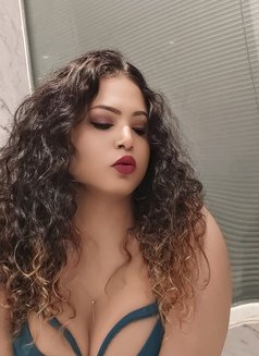 Lizza big monster juicy cock - Acompañantes transexual in Kolkata Photo 29 of 30
