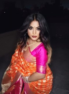 Lizza - Transsexual escort in Kolkata Photo 7 of 30