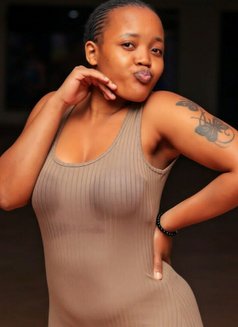 Lizzie - escort in Nairobi Photo 1 of 2