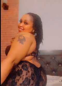 Lizzy greater Noida.CAM show and meet - puta in Noida Photo 4 of 5