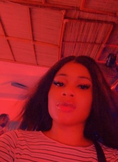 Lizzy - puta in Cotonou Photo 2 of 2