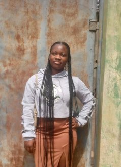 Lizzy - Transsexual escort agency in Kuwait Photo 1 of 1