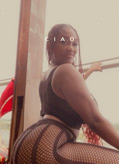 Lizzy - escort in Kuala Lumpur Photo 4 of 6