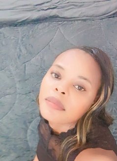 Lizzy - escort in Al Juffair Photo 2 of 2