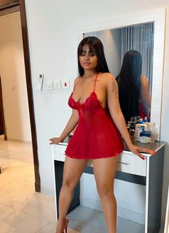 Lizzy - escort in Riyadh Photo 3 of 8