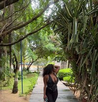 Lizzyliz - puta in Lagos, Nigeria