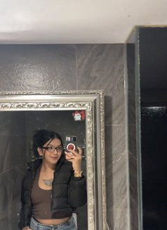 Lj Hoang - Transsexual escort in Hong Kong Photo 1 of 5