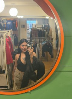 Lj Hoang - Transsexual escort in Hong Kong Photo 4 of 5