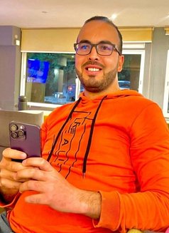 Lo H - Male escort in Tunis Photo 1 of 14