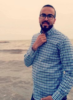 Lo H - Male escort in Tunis Photo 3 of 14