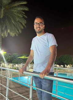 Lo H - Male escort in Tunis Photo 4 of 14