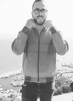 Lo H - Male escort in Tunis Photo 6 of 14