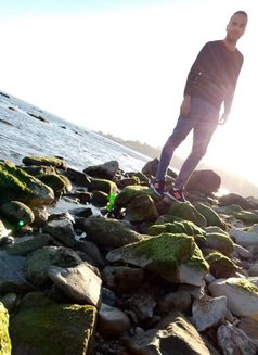 Lo H - Male escort in Tunis Photo 8 of 14