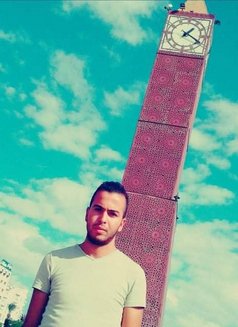 Lo H - Male escort in Tunis Photo 12 of 14