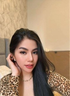 Loanla - escort in Doha Photo 2 of 5