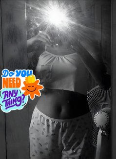 Lochi Haresha - puta in Kandy Photo 3 of 5