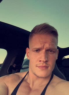 Logan Anthony - Male escort in Dubai Photo 1 of 4