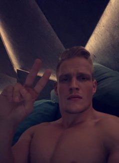 Logan Anthony - Male escort in Dubai Photo 3 of 4