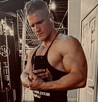 Anthony Bi in dubai for Woman or Men - Male escort in Dubai