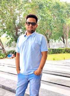 Logan - Male escort in Gurgaon Photo 16 of 18