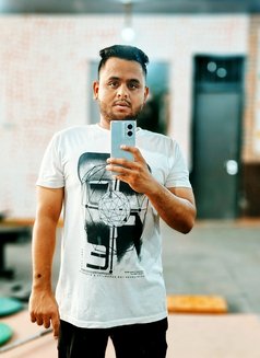 Logan - Male escort in Gurgaon Photo 17 of 18