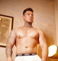 Logan Xl - Male escort in Hong Kong
