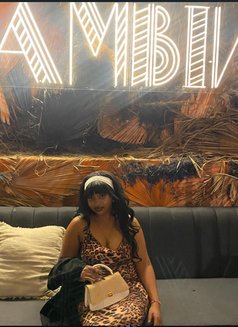 Solange raina - escort in Bangalore Photo 1 of 4