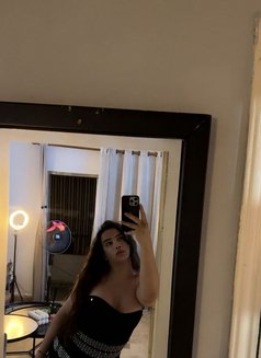 Lojen - Transsexual escort in Beirut Photo 2 of 7