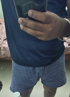Rich 17 - Acompañantes masculino in Chennai Photo 1 of 1