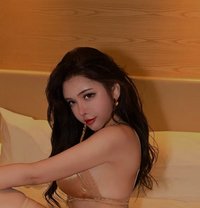 Lola - escort in Shanghai