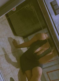 Lola - puta in Cairo Photo 1 of 3