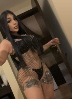 Lola - escort in Riyadh Photo 2 of 6