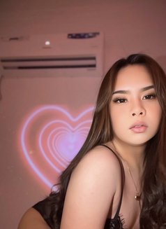 Sweet Lola - Transsexual companion in Abu Dhabi Photo 4 of 10