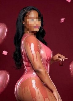 Lola - masseuse in Dubai Photo 3 of 4