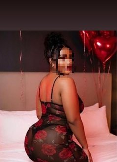 Lola - masseuse in Dubai Photo 4 of 4